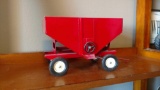 ERTL Gravity Wagon