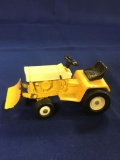 Cub Cadet Garden Lawn