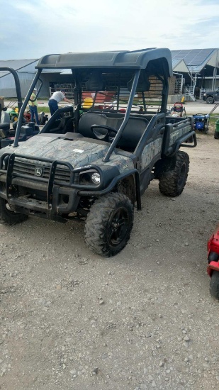 John Deere 825i dohc gator w/ electric lift bed