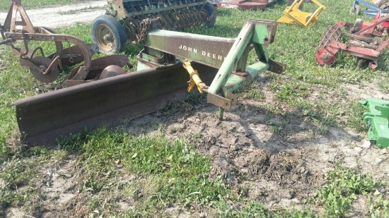 John Deere 3pt swivil blade 8ft