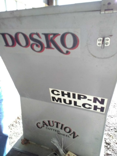 Dosko chip n mulch 3 inch chipper shredder