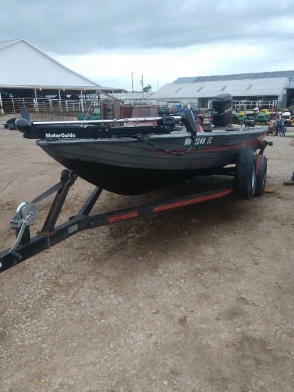 Fisher SV-18 Gt with 115 he Mercury motor and trailer