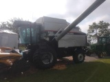 Gleaner R62 combine 3238 engine hrs. 2429 separator hrs