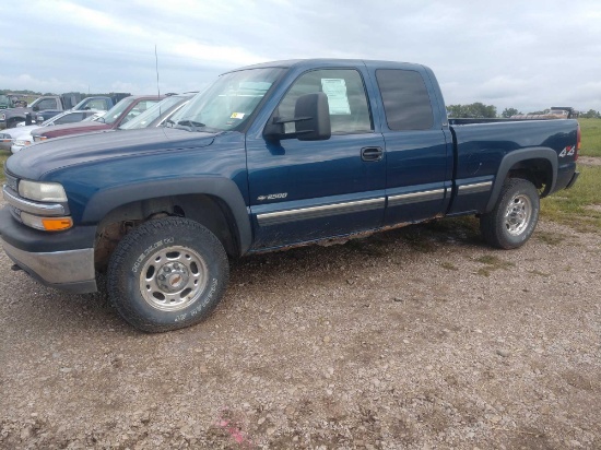 2001 Chevy 2500 ext. Cab