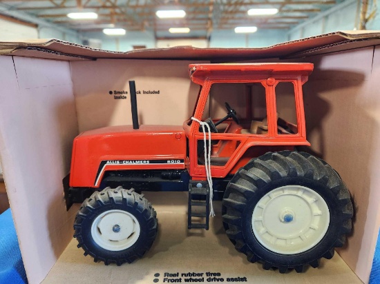 ALLIS CHALMERS 8010 tractor with cab.