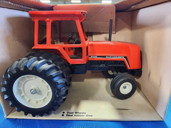 Allis Chalmers 8030 tractor with cab