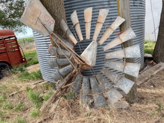 Windmill Head and Fan – Aermotor