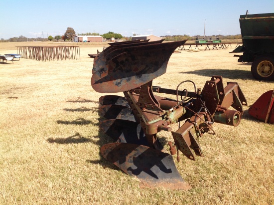 John Deere 4200 Roll Over Plow 18"