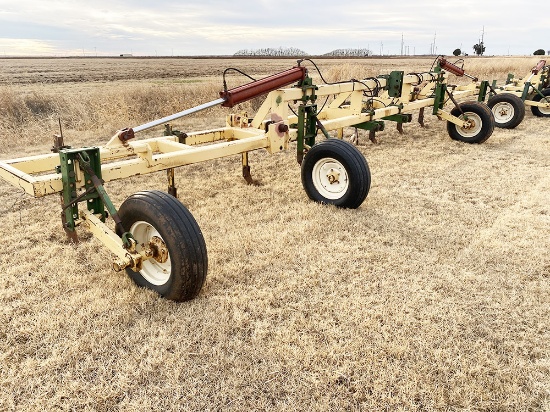 Roll A Cone Double Square Bar, Long Top Mast, 8 Row 40" Folding Cultivator, Single Gauge Wheels