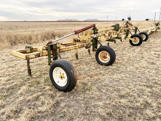 Roll A Cone Double Square Bar, Long Top Mast, 8 Row 40" Cultivator, Folding, Single Gauge Wheels
