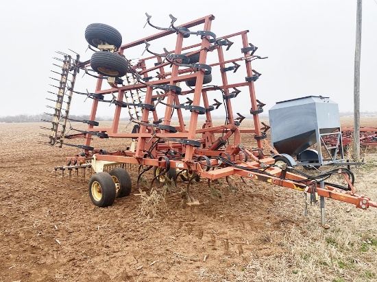 Krause 5625A - Field Cultivator 26ft with Harrows