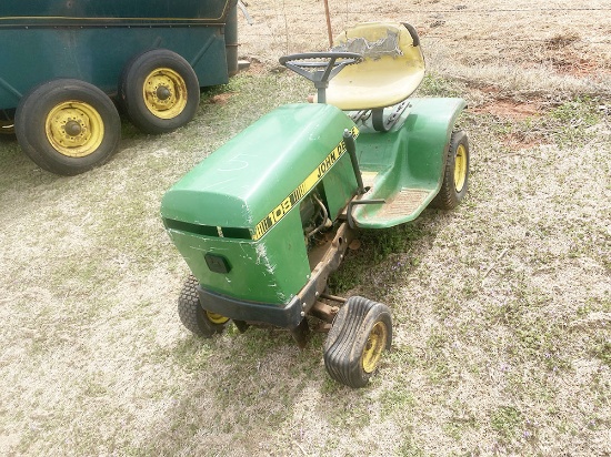 Deere 108 Tractor-not running.