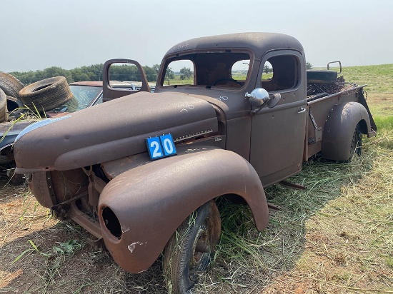 1949 IHC Truck for Parts- N/R- not running, no title