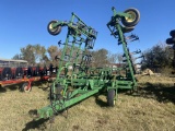 John Deere 680 Series Chisel Plow with Harrows, 40ft