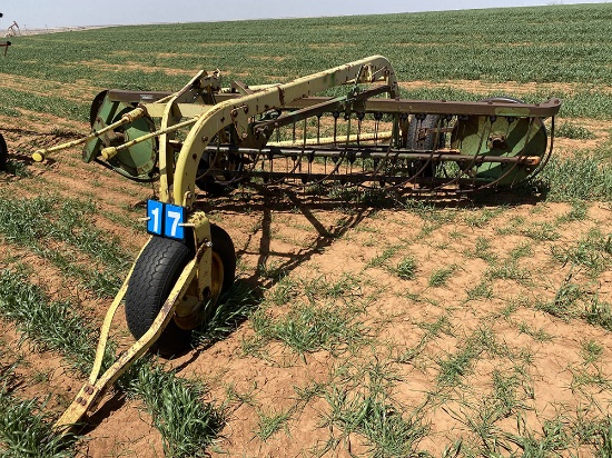 John Deere 5 Bar 640 Hay Rake