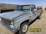 Chevrolet Pickup with bale spike OFFSITE
