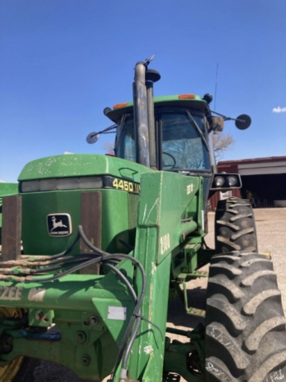 John Deere 4450 MFWD Powershift With Loader