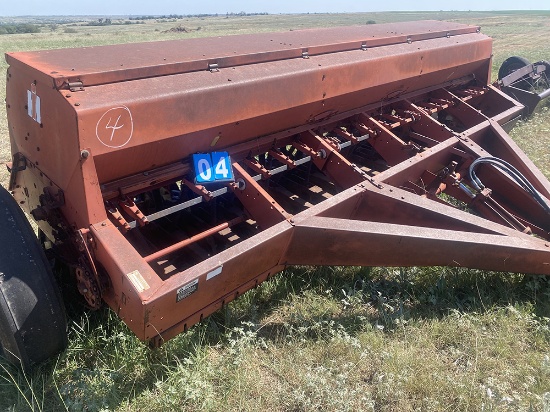 IHC 5100 Double Disc Grain Drill 20x8