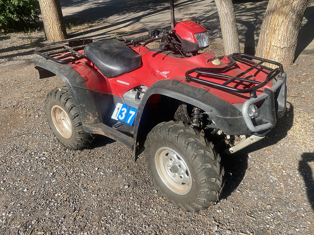 Red Honda Four Wheeler Have Title 166 Miles Proxibid