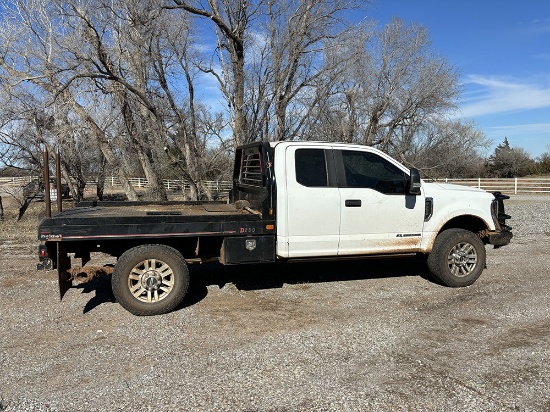 2019 Ford F350 Supercab, Diesel, 4x4, Pro Spear Bed. 81,000 miles showing