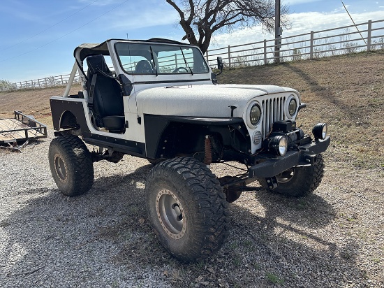 1983 CJ7 Jeep, Lift, White, Roll Bars