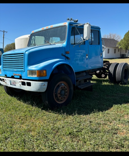 1996 IHC Crew, Runs and Drives. Drove in DT466 Manual Trans.A/C