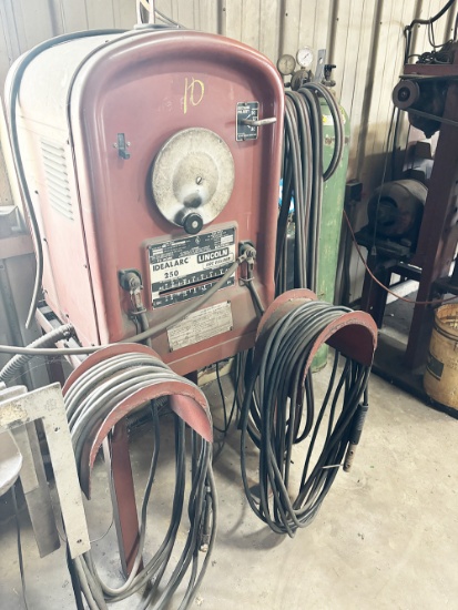 250 Lincoln Welder w/leads