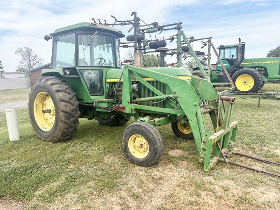 John Deere 4030 Tractor with Loader, Spikes, Bucket, Quad Trans. 2 Remotes