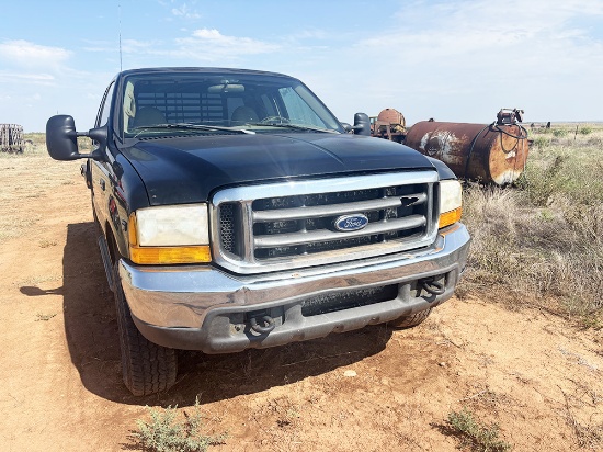 2000 F250 Ford V10 Engine Issues and Bed. Truck and bed only. No small items.