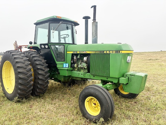 John Deere 4640 Quad, 9900hrs Showing, 18.4x42 Tires, Runs/drives