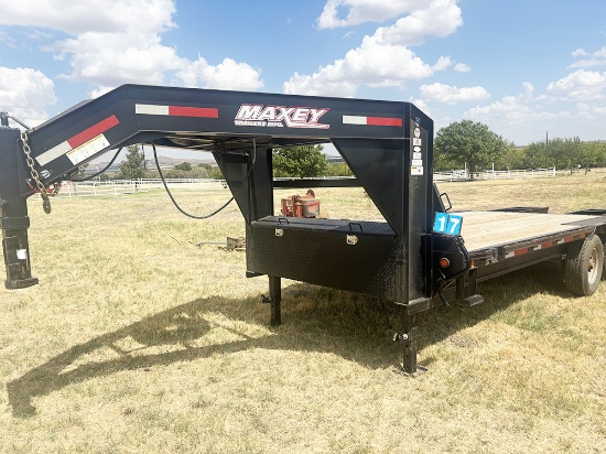 2014 Maxey Goosenck Flat Bed, 15ft Deck and 5ft Tail, 102 Wide, Very Good Cond. Bill of Sale