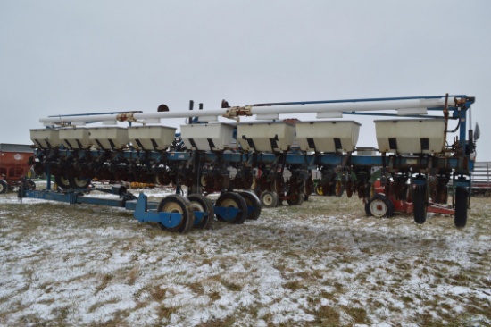 KINZE PLANTER 16 ROW - 30"