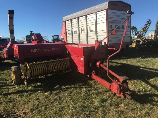 NH 311 SQ BALER