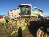 CLAAS 840 W/HEADS