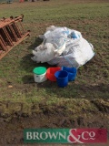 Quantity of feed buckets