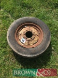 Pair wheels and tyres