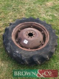 Single wheel and tyre