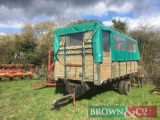 Beaters trailer, single axle with side windows and tarpaulin top