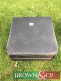 126No. Blibby back to back single space wet/dry black plastic feeder for finishers (to be collected