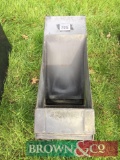 60No. Blibby single space wet/dry black plastic feeder for finishers (to be collected from local