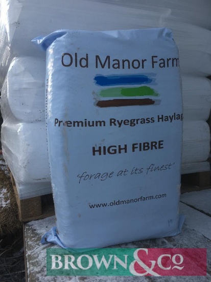30 bales of Old Manor Farm premium ryegrass haylage delivered to the buyer nationwide by pallet