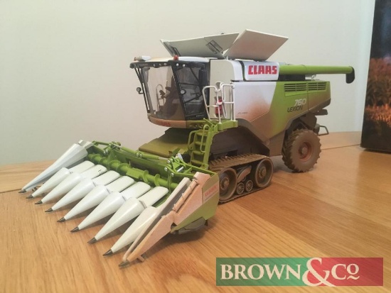 New Claas Lexion 760 Conspeed 1:32 scale model. Collection from any Brown & Co office