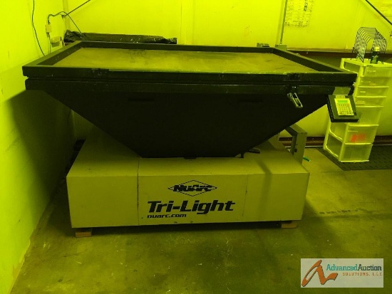 Tri-Light Exposure Unit