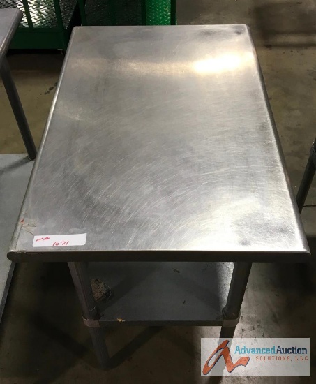 Stainless steel prep table