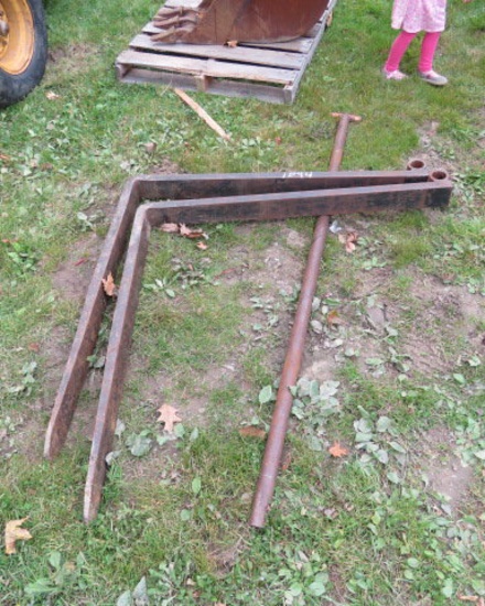 pallet forks with bar