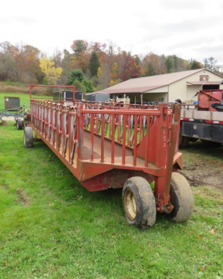 24ft head lock feeder wagon
