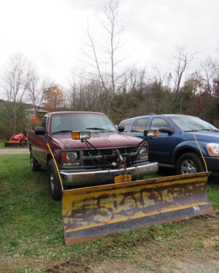 1994 Chevy 1500 with plow 205,783 miles, Vin#1GCEK14ZXRZ209799 MV50