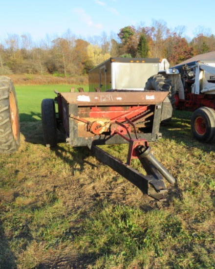 International 530 spreader