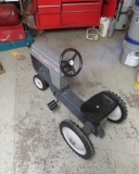 White American 60 pedal tractor