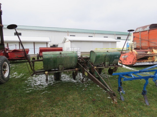 JD 4row corn planter
